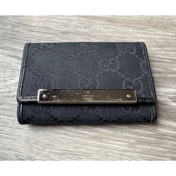 Gucci Black GG Canvas and Leather Trifold Key Holder (6 Keys) - Picture 12 of 15